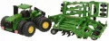 Traktor z rozrzutnikiem. John Deere - tantis.pl