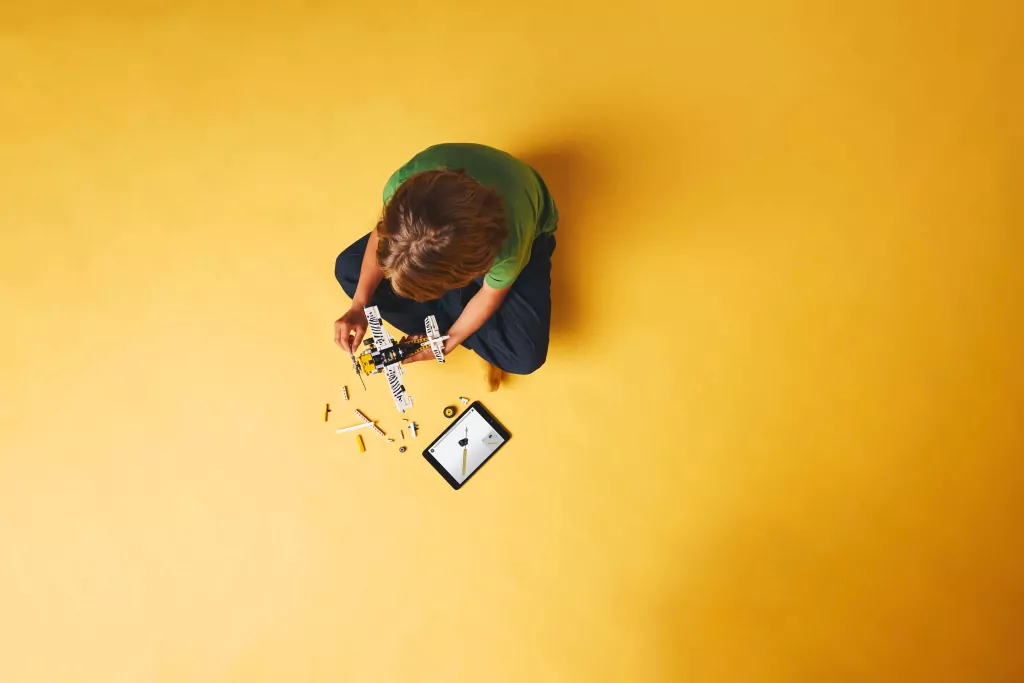 LEGO(R) TECHNIC 42198 Samolot transportowy - tantis.pl