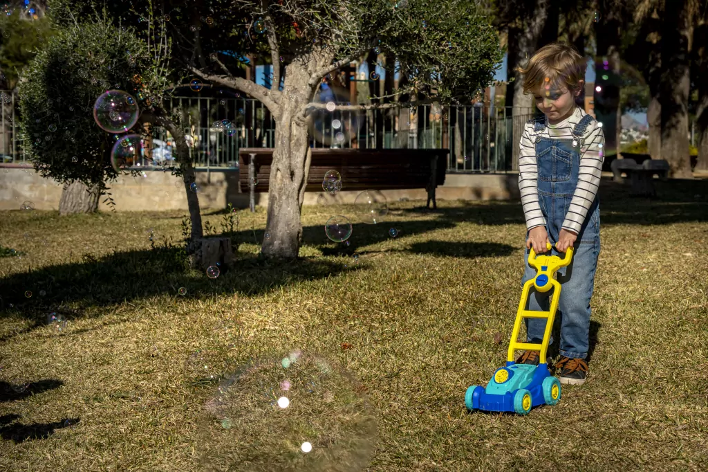 Fru Blu. Kosiarka + płyn 0,4l - tantis.pl
