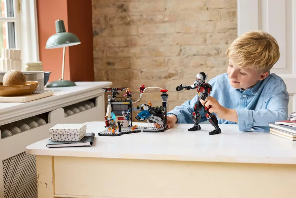 LEGO® Kapitan Ameryka: Wojna bohaterów — bitwa 76314 - tantis.pl