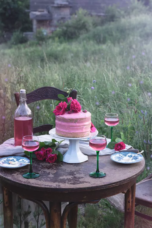 Smakowitości. Domowa sezonowa kuchnia wegańska - tantis.pl