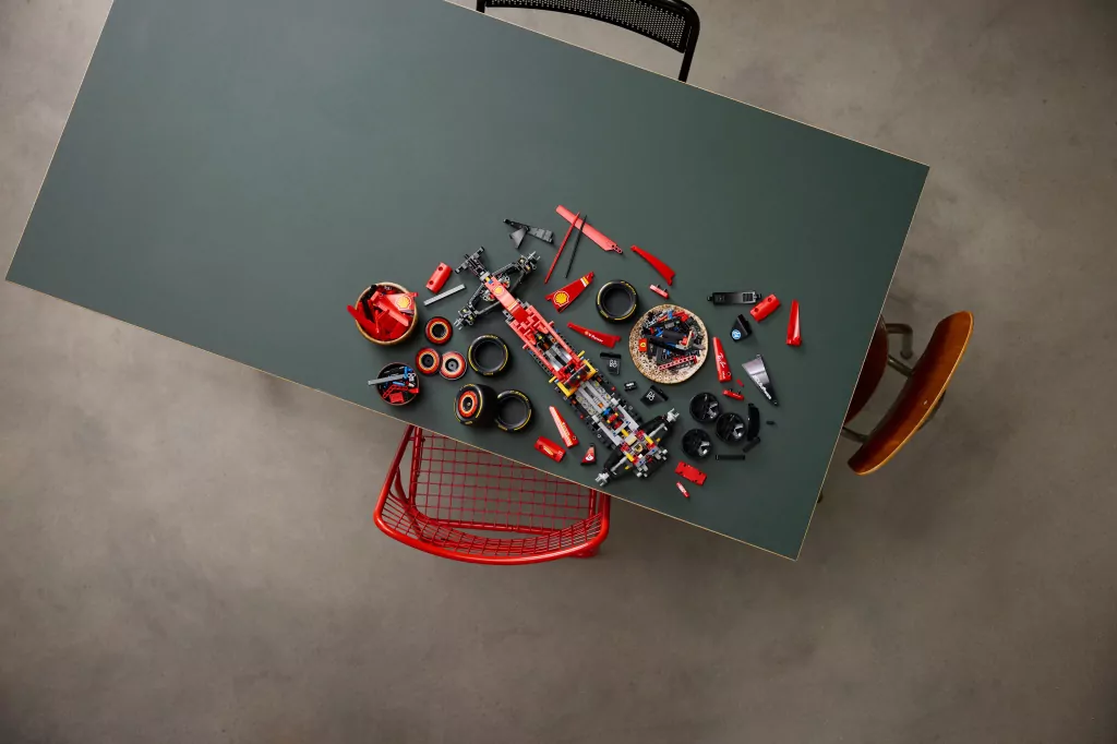 LEGO® Technic. Bolid F1 Ferrari SF-24 42207 - tantis.pl