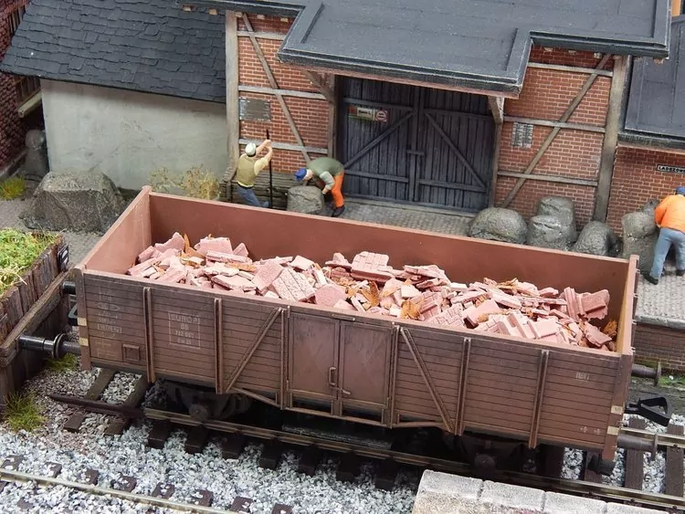 Juweela: Gruz z czerwonych cegieł 75 g - tantis.pl