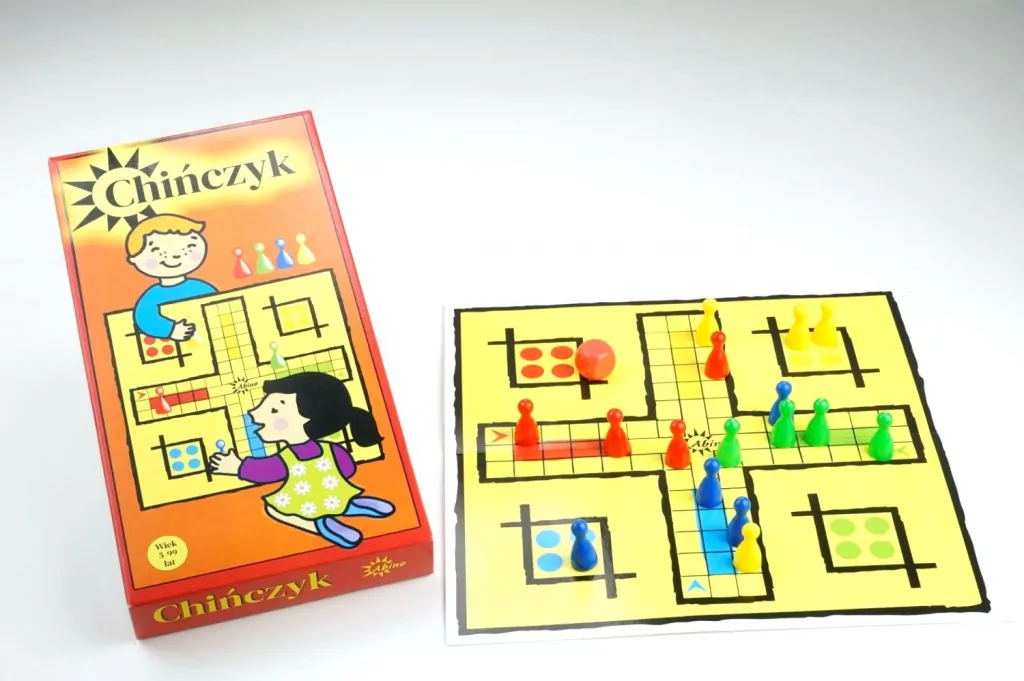 Chińczyk. Gra planszowa. Abino - tantis.pl