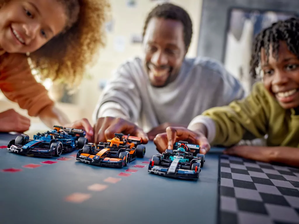 LEGO® Speed Champions. Bolid F1® Mercedes-AMG W15 77244 - tantis.pl