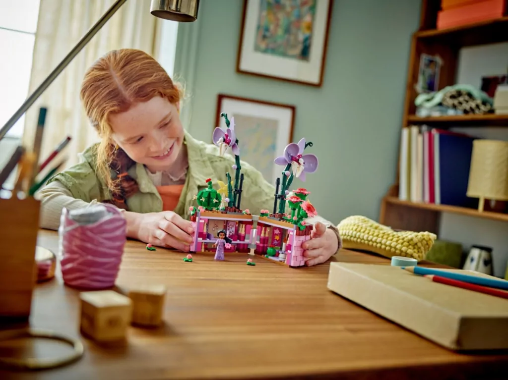 LEGO® ǀ Disney. Nasze magiczne Encanto Doniczka Isabeli 43237 - tantis.pl