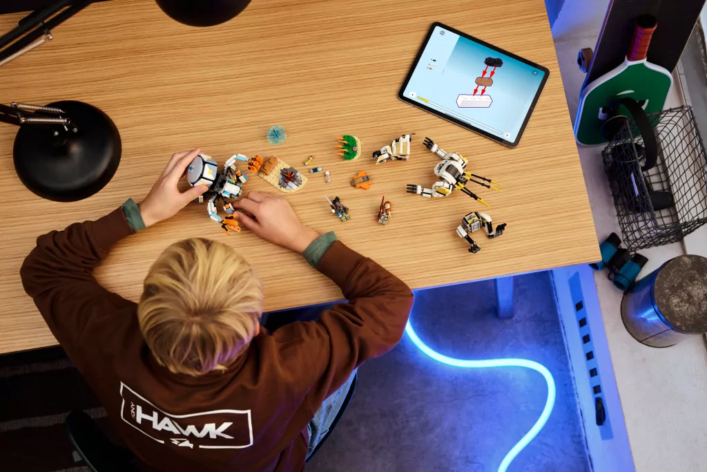 LEGO® Aloy i Varl kontra krabołaz i piłoząb 77037 - tantis.pl