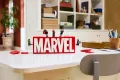 LEGO® SUPER HEROES 76313 Logo MARVEL z minifigurkami - tantis.pl