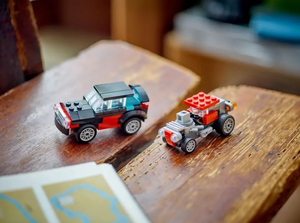 LEGO® Creator. Ciężarówka z platformą i helikopterem 31146 - tantis.pl