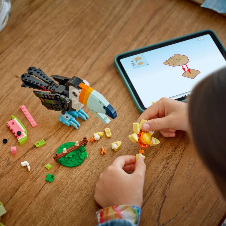 LEGO® Dzikie zwierzęta: Tropikalny tukan 31173 - tantis.pl