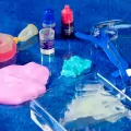 Slime w ciemności. Crazy Science - tantis.pl