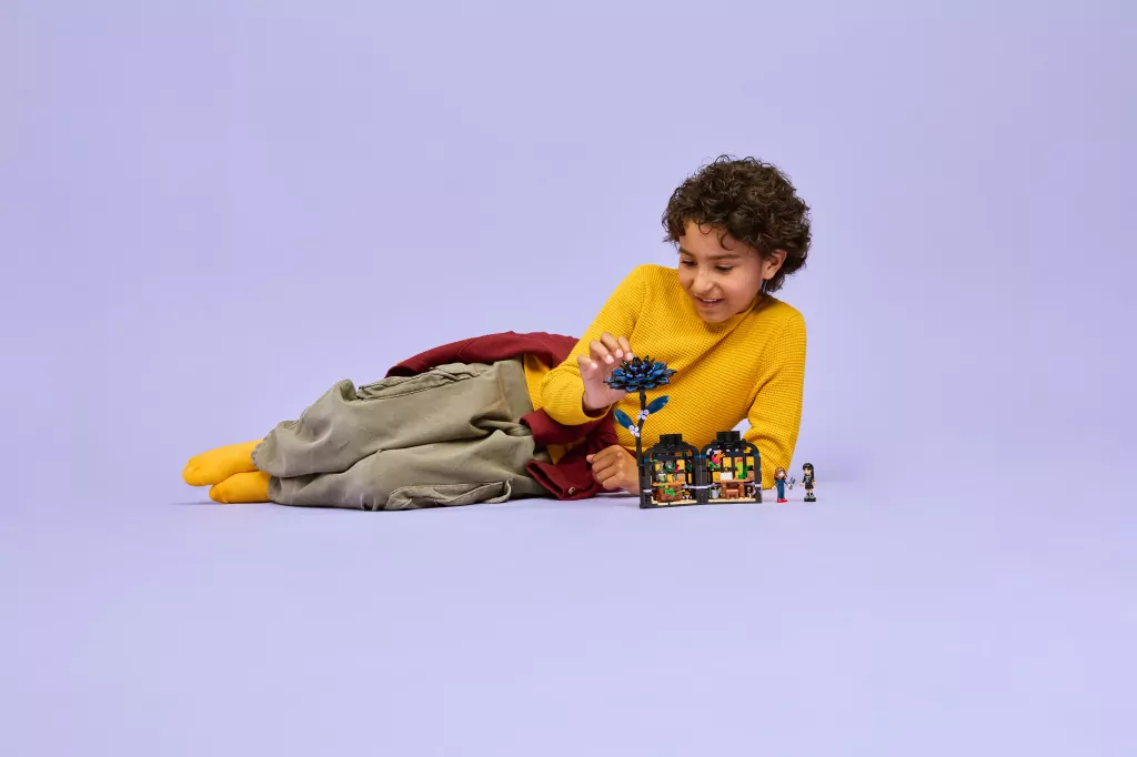 LEGO® Kwiat czarnej dalii 76784 - tantis.pl