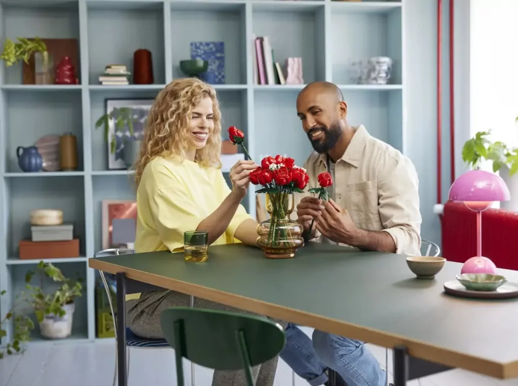 LEGO® Icons. Bukiet róż 10328 - tantis.pl