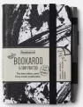 Bookaroo Notatnik A7 z długopisem - czarno-biały - tantis.pl