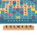 Scrabble Drewniane płytki i stojaki Rodzinna gra - tantis.pl