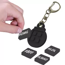 Kreatywny silikonowy breloczek. Hasztagi