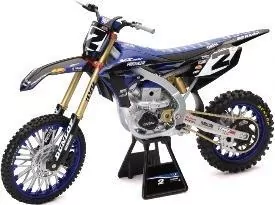 Yamaha YZ450F Star Racing 2022 Cooper Webb 1:6 - tantis.pl