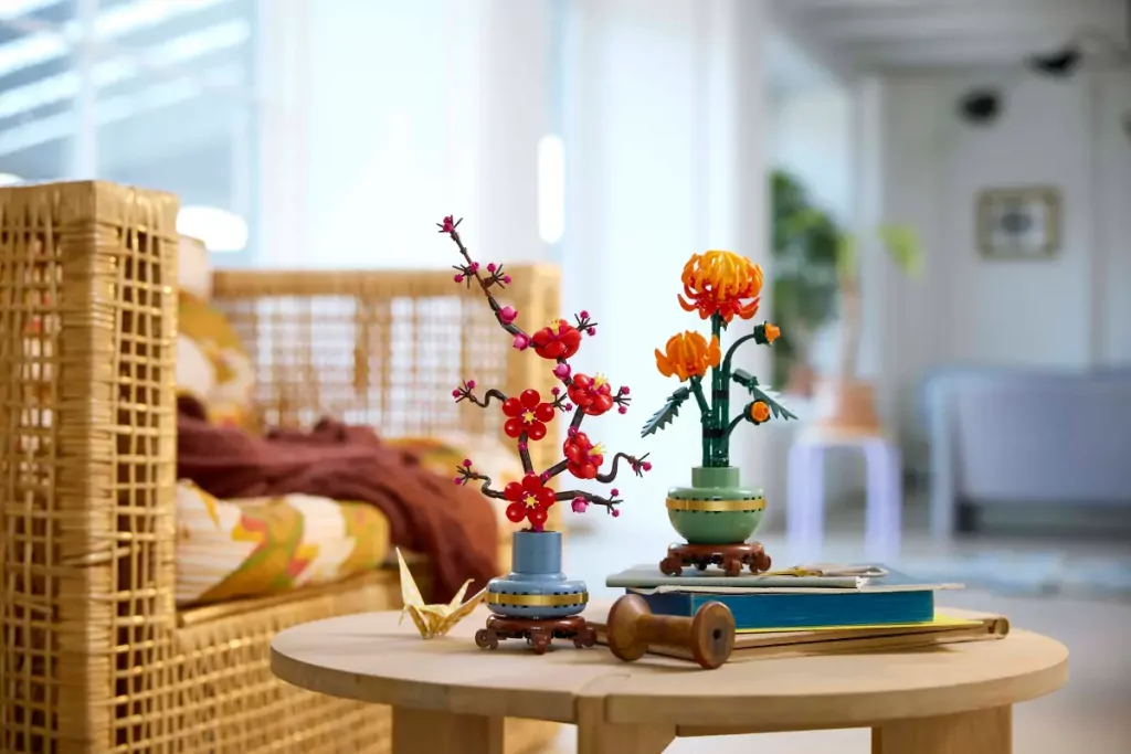 LEGO® Icons. Chryzantema 10368 - tantis.pl