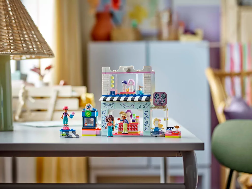 LEGO® Salon fryzjerski i sklep z ozdobami 42662 - tantis.pl